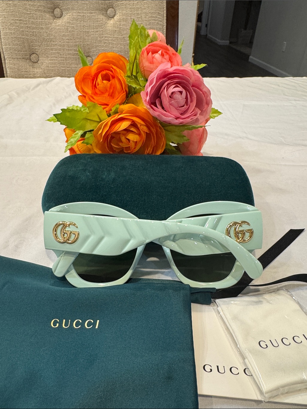 Authentic Gucci Mint Green Oversized Gg Logo Sunglasses